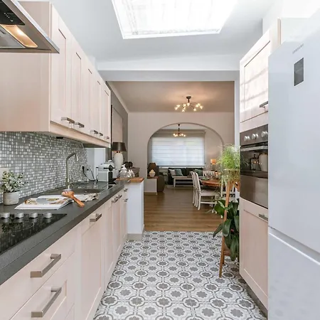 Huswell - Spacious With Terrace, Pets Are Welcome Appartamento *