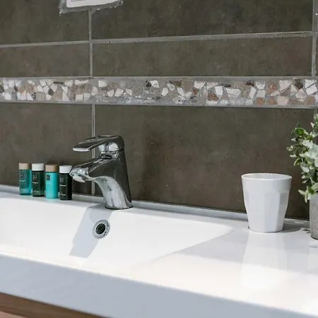 Huswell - Spacious With Terrace, Pets Are Welcome Appartamento Ostenda