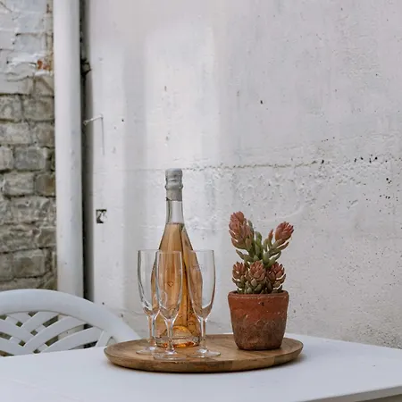 Huswell - Spacious With Terrace, Pets Are Welcome *