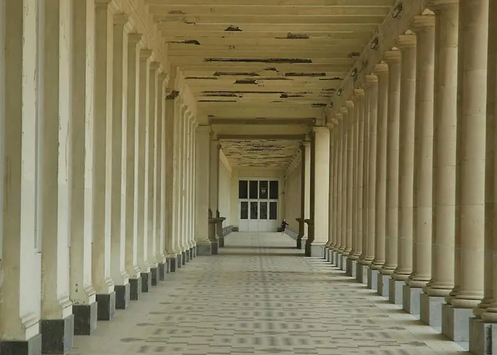 Huswell - Spacious With Terrace, Pets Are Welcome *